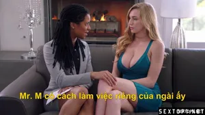 Ngủ nhờ nhà quản lý nữ tốt bụng sau khi trễ chuyến tàu về nhà với vợ